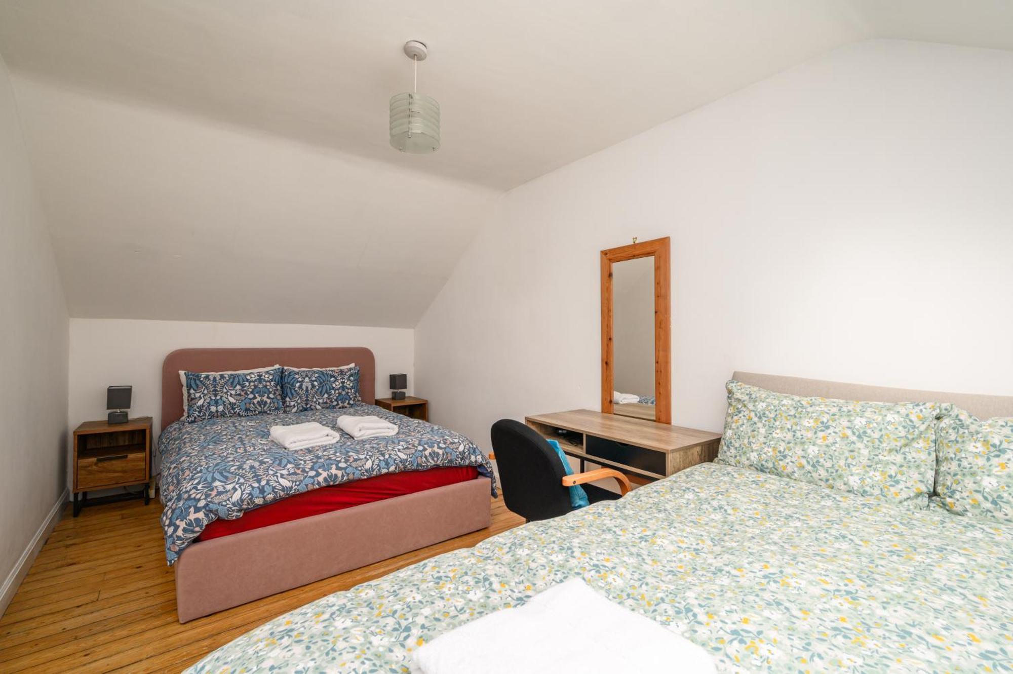 Bright - Central - Sleeps 10 エディンバラ エクステリア 写真